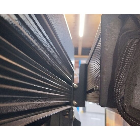 Bushtech Bushtech Bush Cabin Luifel Beugels