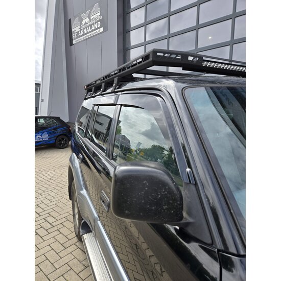 WeatherShields Wind deflectors for Toyota Land Cruiser