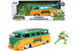 Jada Toys Teenage Mutant Ninja Turtles - Leonardo 1962 Volkswagen Bus (1:24)