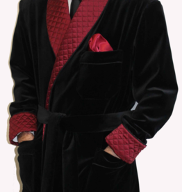 Piet Nollet Robe de chambre courte : en velours de coton avec doublure et ceinture matelassées contrastées 100% satin de soie.