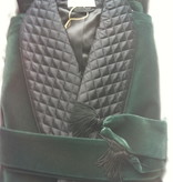 Piet Nollet Kort kamerjasje :  ( Kort jasje    van katoen velours  met  100% satijnen zijden  voering Piet Nollet Kort kamerjasje :  ( Kort jasje    van katoen velours  met  100% satijnen zijden  voering