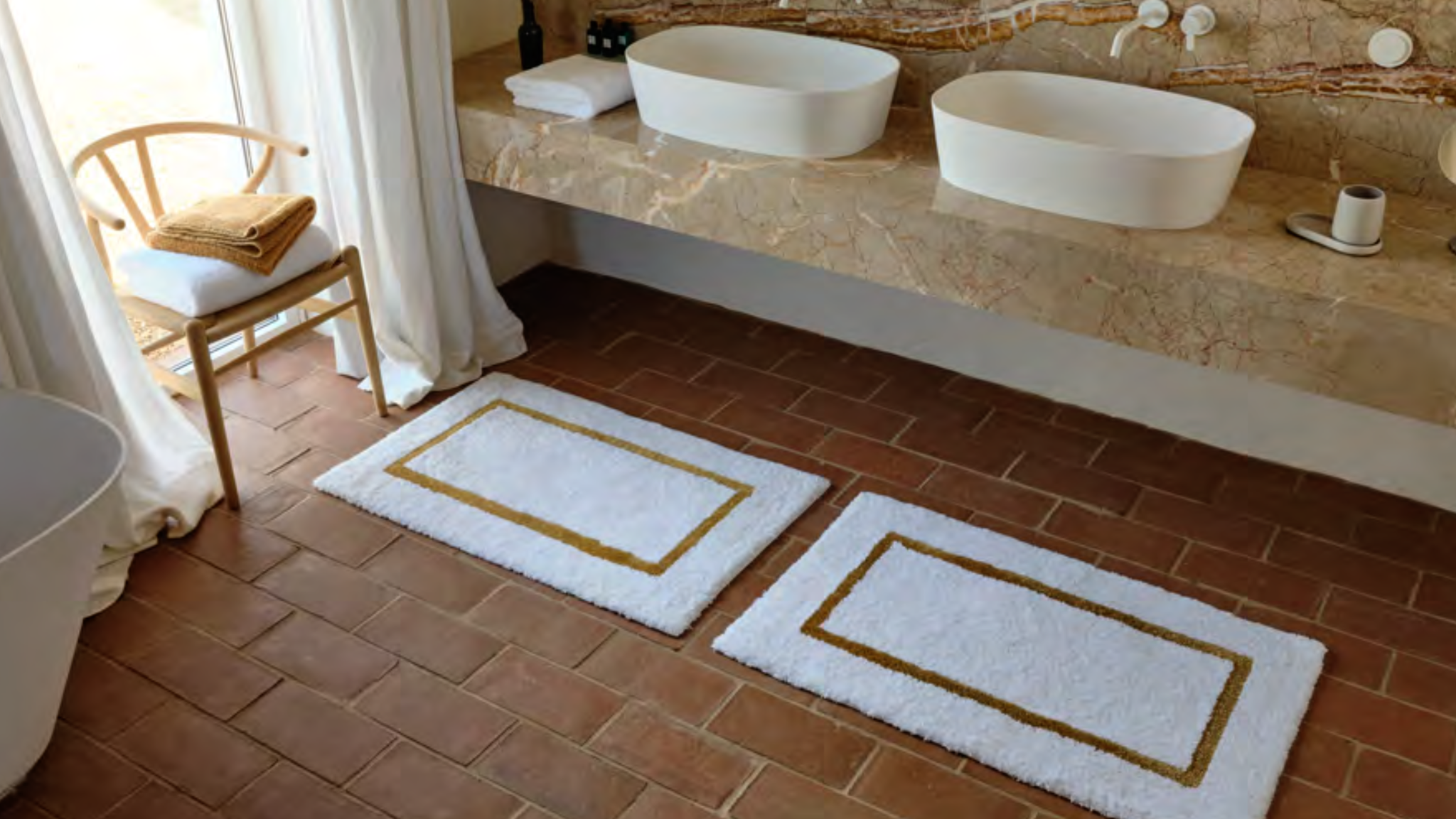 Habidecor Bath carpet KARAT i. - 90 % Egyptian cotton - Giza 70 , Extra long threads / 5 % Acrylic / 5 % Lurex - 2500 g/m2 .