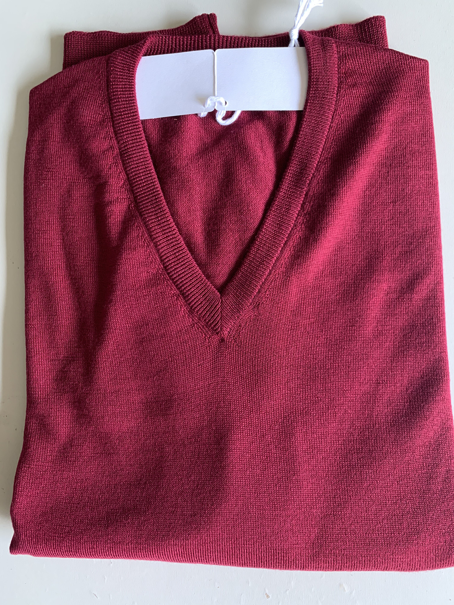 Piet Nollet Pull , 100 % laine mérinos extra fine , Bordeaux / Modèle en V