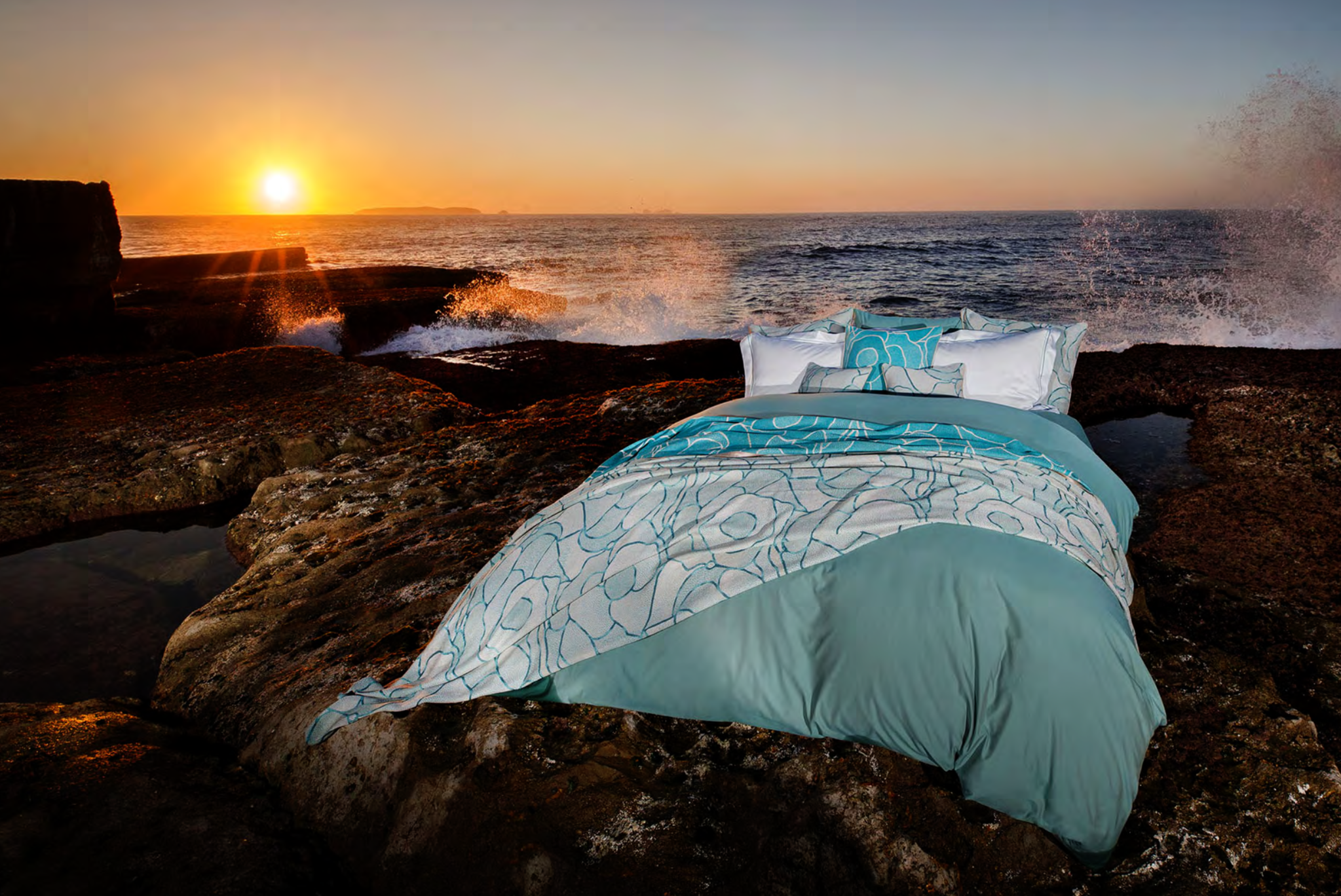 Celso de Lemos Bed linen CALYPSO: (Satin -100% Egyptian GIZA cotton- Extra long threads / 650 Thread Count)- 110 g/m2