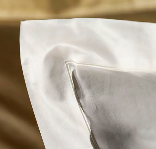 Celso de Lemos Bed linen BOURDON :( Satin -100% Egyptian GIZA cotton- Extra long threads / 700 Thread Count )- 130 g/m2