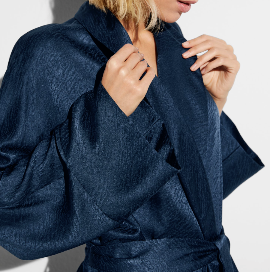 Zimmerli Peignoir long en soie pour femmes - Morgenmantel (bleu nuit)