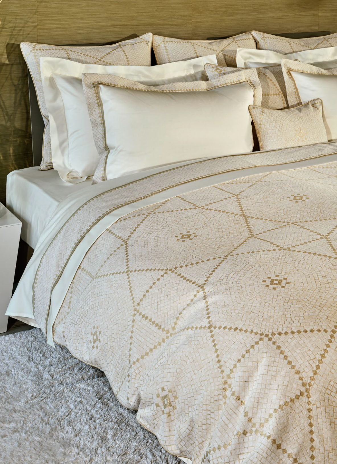 Celso de Lemos Bed linen KERYLOS : ( 85% Egyptian GIZA cotton - Extra long threads - 15% Silk - 230 g/m2