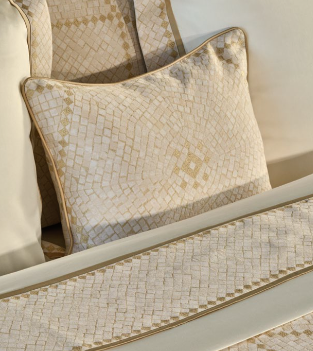 Celso de Lemos Linge de lit KERYLOS : (85 % coton égyptien GIZA - Fils extra longs - 15 % soie - 230 g/m²)