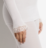 Zimmerli Dames ,Wol en Zijde : T- SHIRT , V hals ( Lange mouw met kant ) (70 % Wol en 30 % zijde  )
