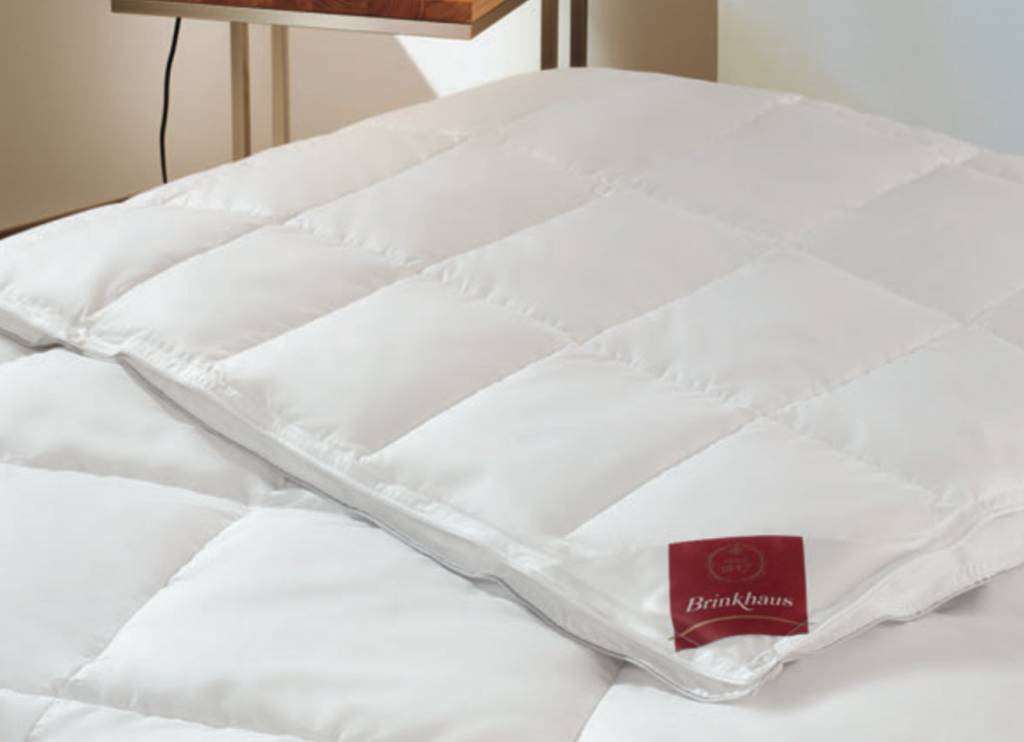 Brinkhaus Couette 4 Saisons Diamond (Doublon et plumes d'oie blanche polonaise neuve (90 % duvet)