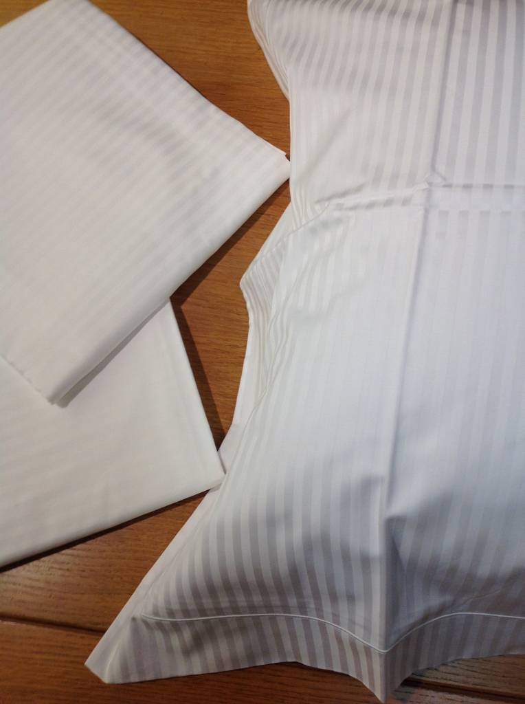 Piet Nollet Linge de lit à rayures blanches (coton égyptien 300 fils au pouce carré)