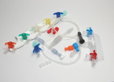 Leitungen / Hähne / Adapter