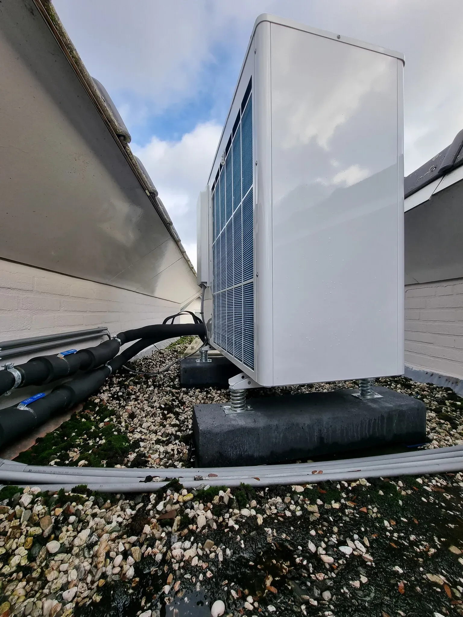 Nu ook verkrijgbaar bij Betondingen: ballast materiaal voor zonnepanelen
