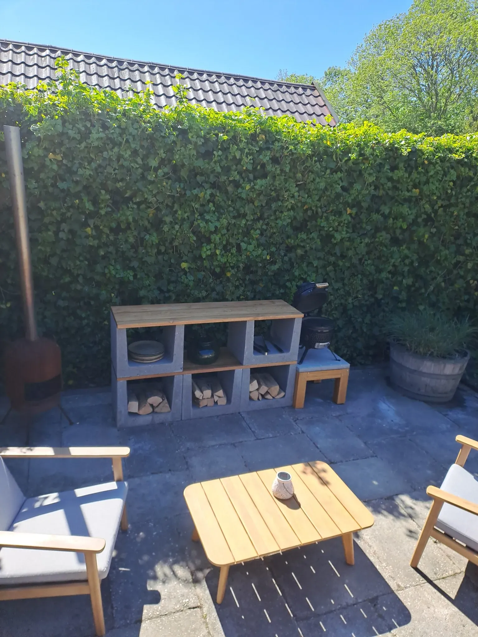 U -betonblokken besteld voor de buitenkeuken