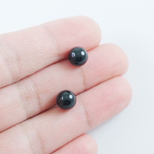 LAVI Onyx Ear Studs 8mm