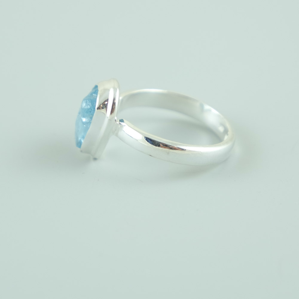 Raw Aquamarine Ring Eres