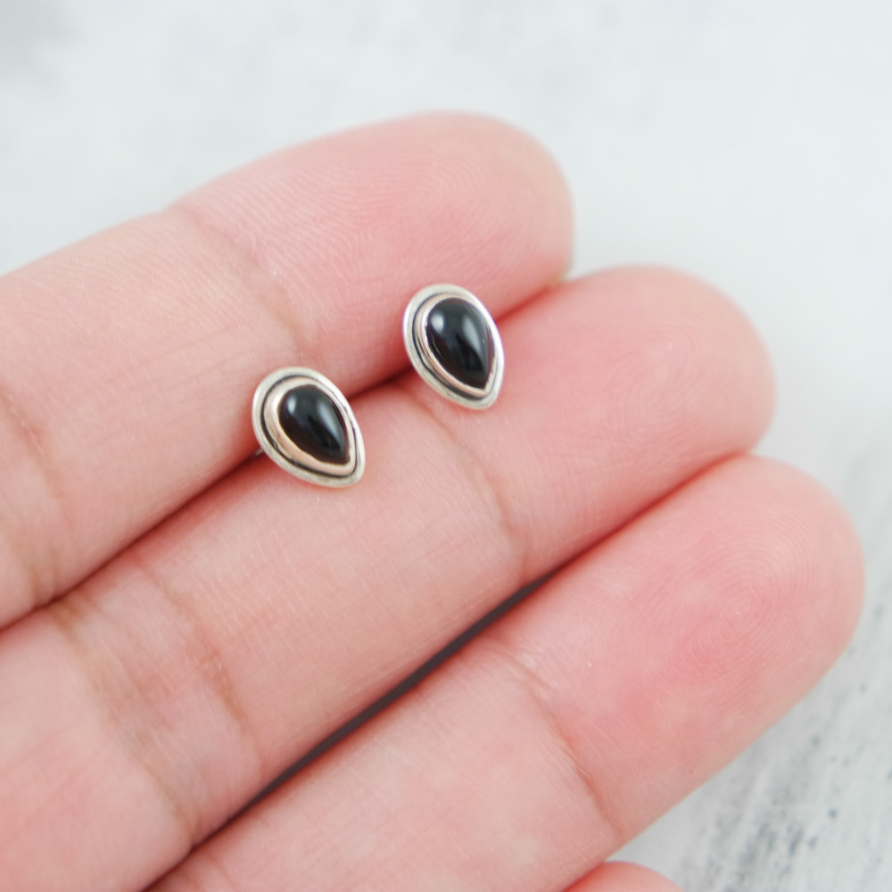 Onyx Ear Studs