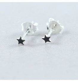 LAVI Tiny Onyx Star Ear Studs