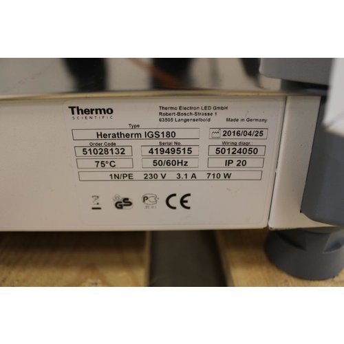 Thermo Scientific (Demo) thermo Heratherm IGS100 37°C Incubator