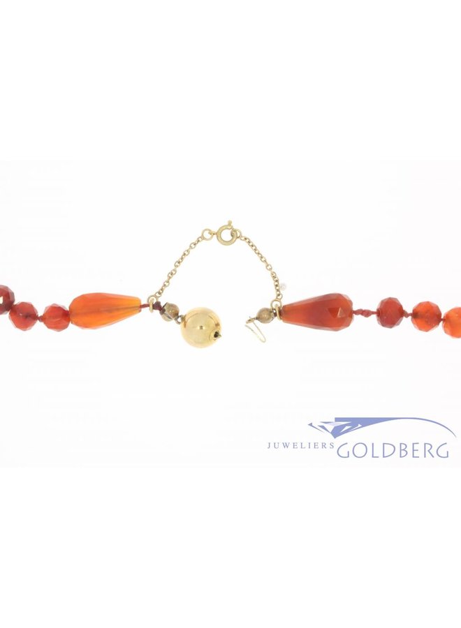 Antieke carneool ketting met 14k gouden slot