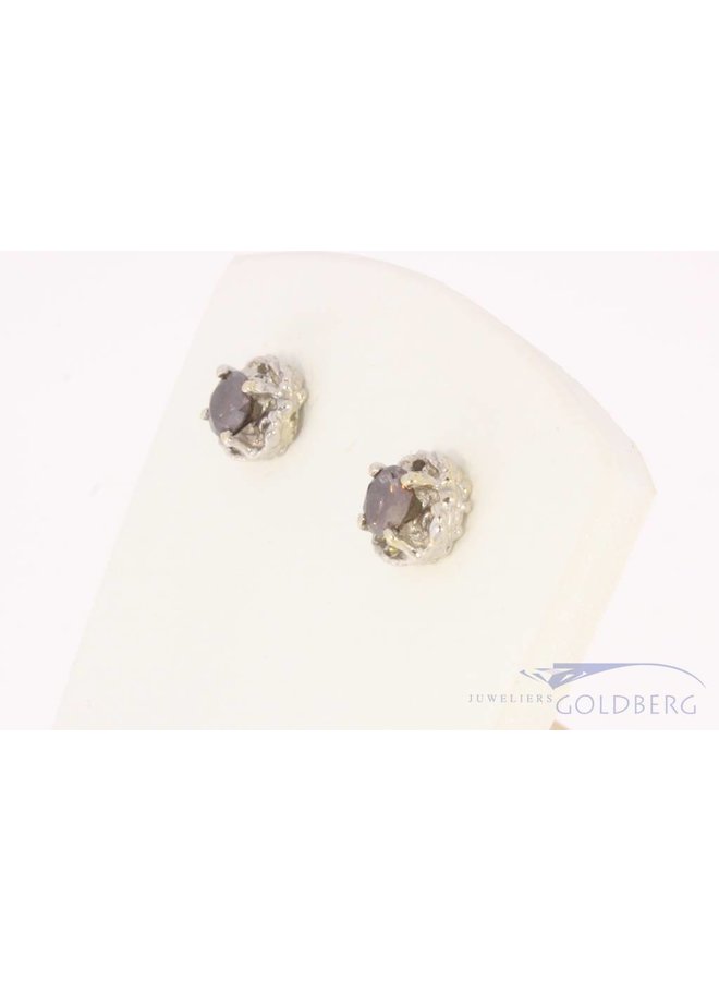 14k witgouden oorstekers met ca. 0.73 briljant geslepen bruine diamant