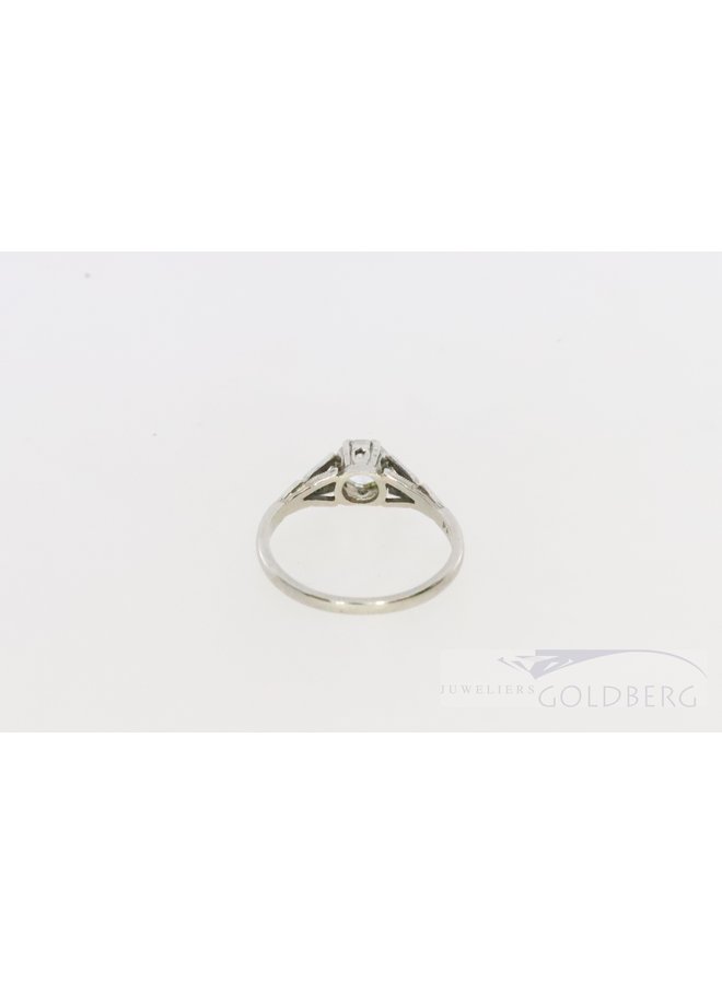 18k white gold solitaire ring with zirconia