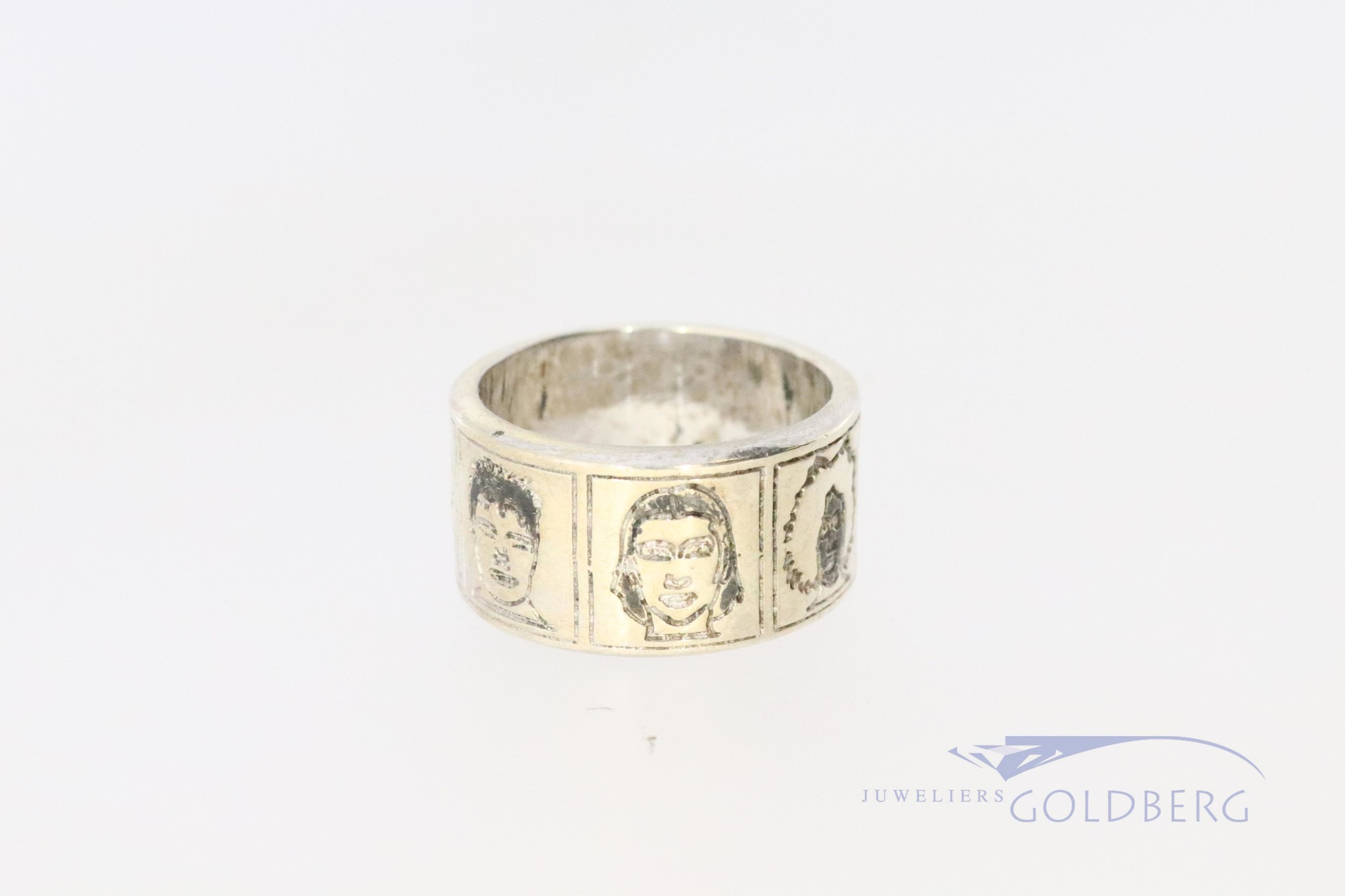 spion Guggenheim Museum Herziening Vintage United Colors of Benetton zilveren ring - Goldberg