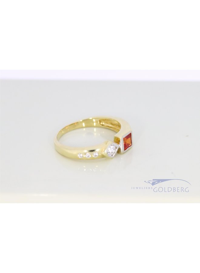 14k gouden moderne ring met zirkonia.s