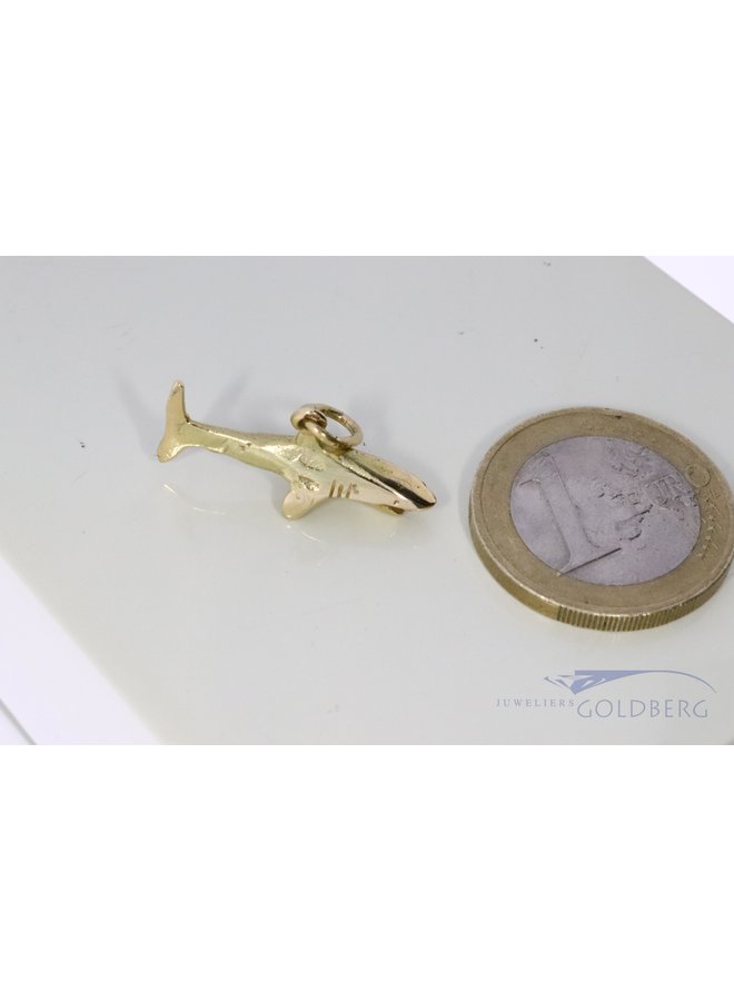 14k gold little shark