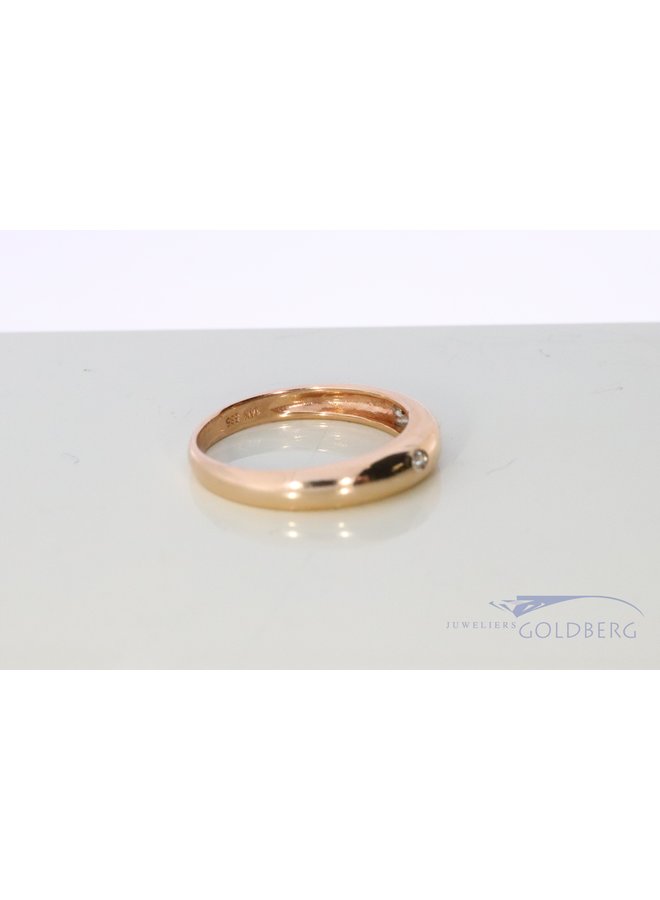 red gold ring with 3x diamonds