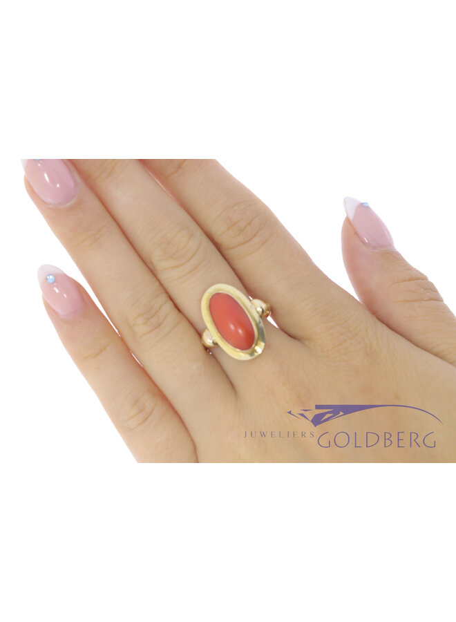 14k vintage ring gold with blood coral