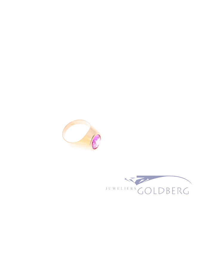 18k signet ring with pink colored stone