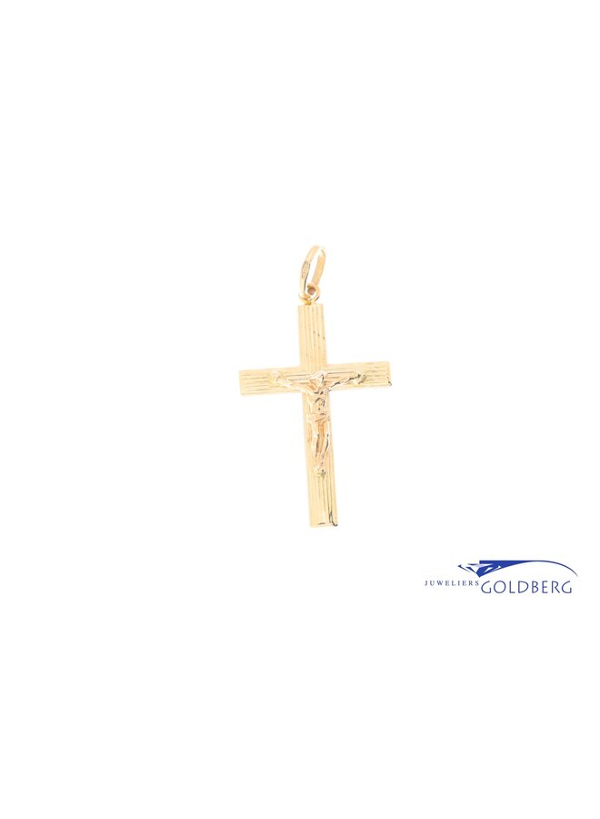 14 kt cross with corpus of gold