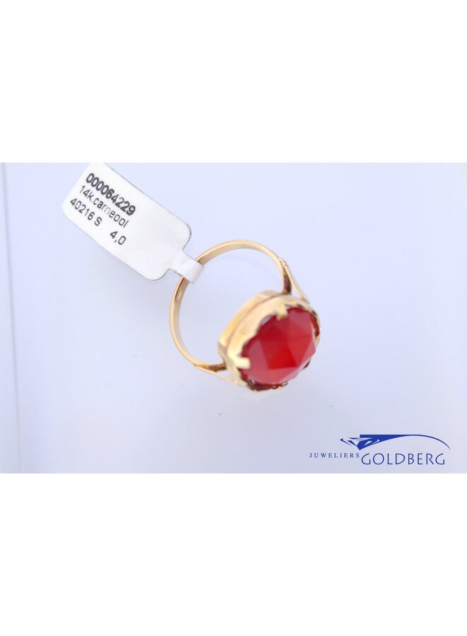 14k gold vintage ring with carnelian