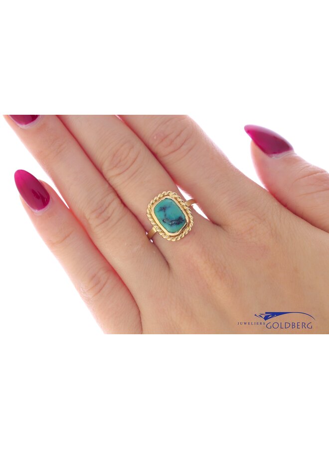 14k gold ring with Chrysoprase