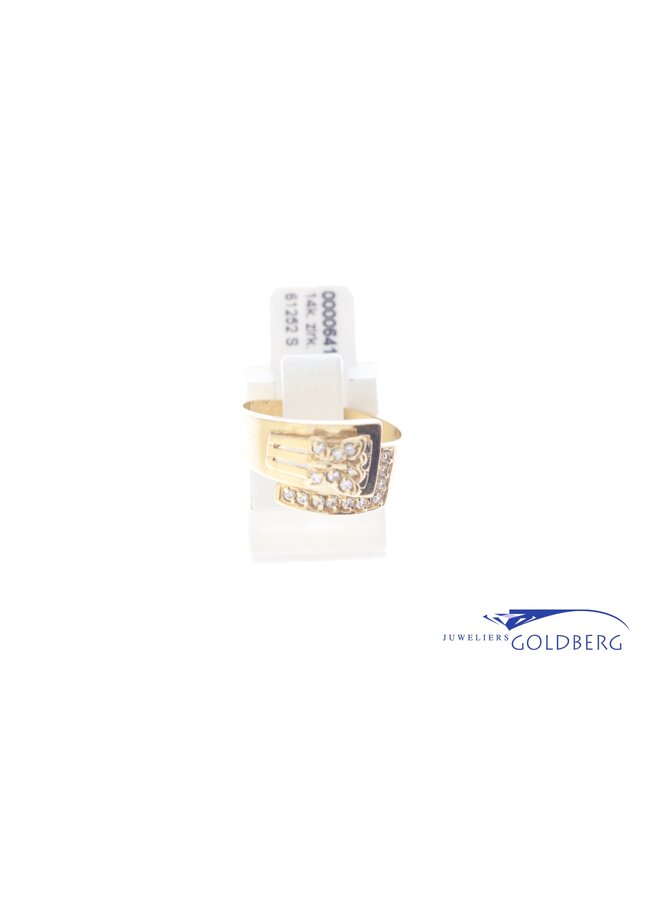 14k gold vintage ring with zirconia's