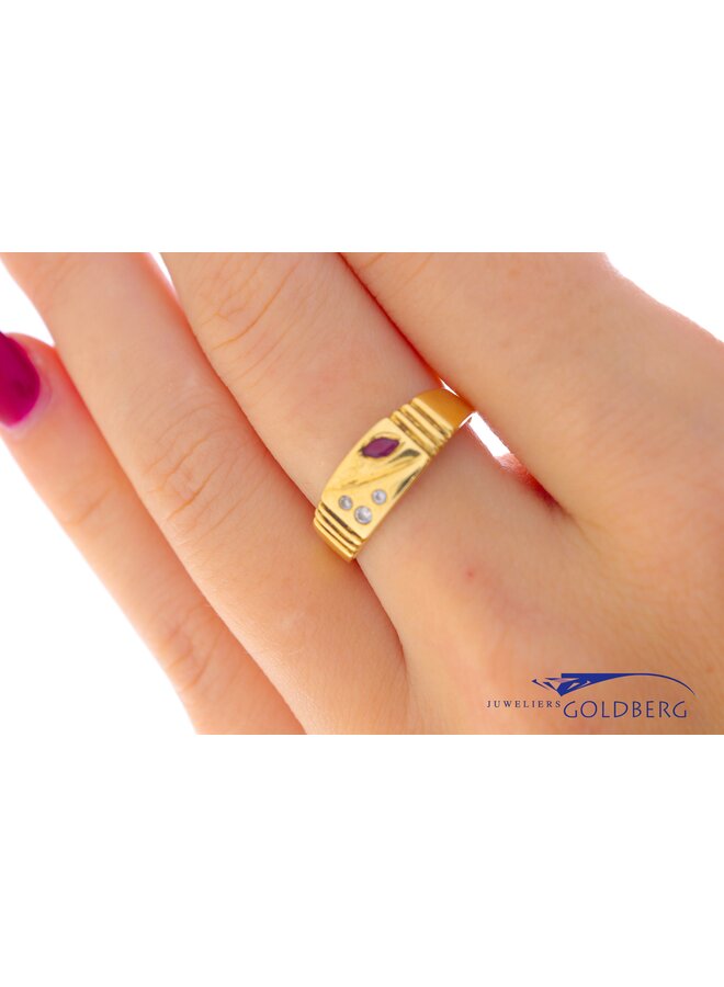 18k gold vintage ring synth. ruby and zirconias