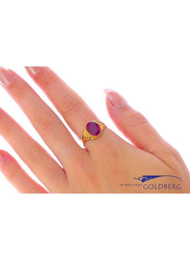 18k gold vintage ring red stone