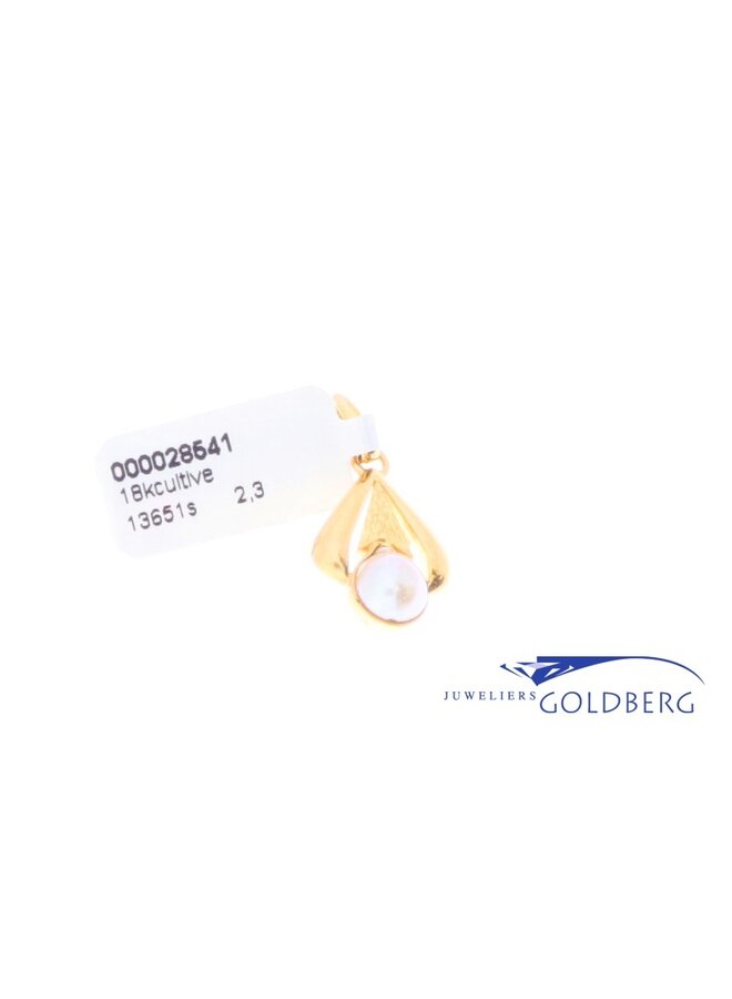 18k gold vintage pearl pendant