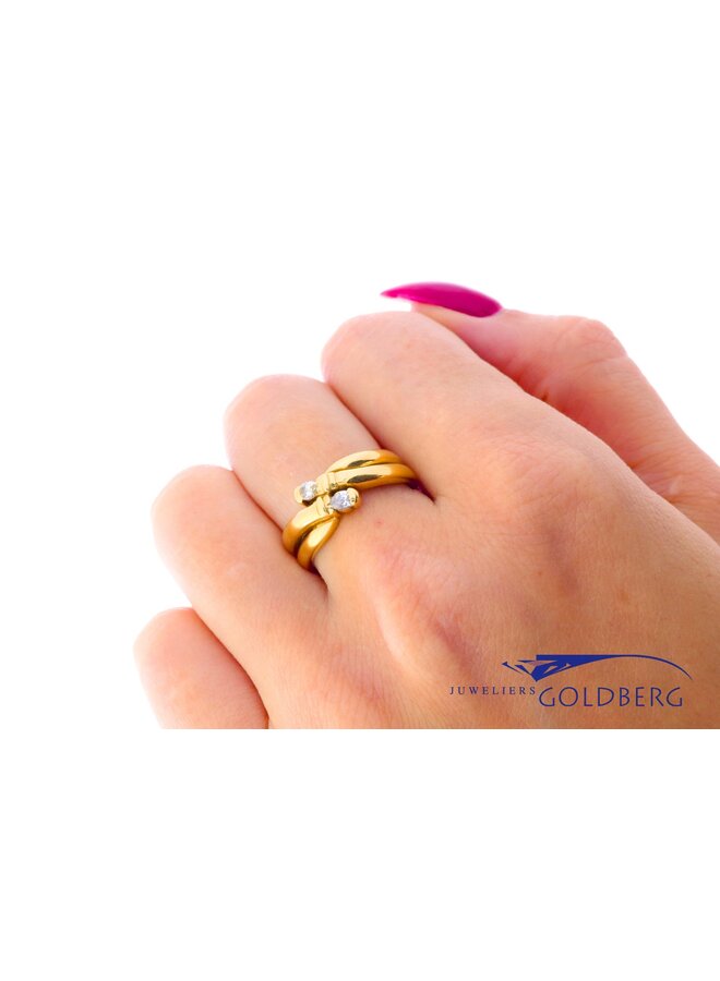 18k gold vintage bypass ring with diamonds (approx. 0.14ct)