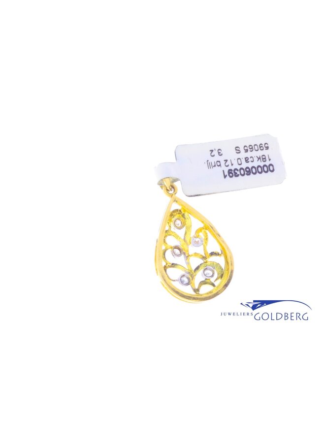 18k gold vintage pendant with brilliants