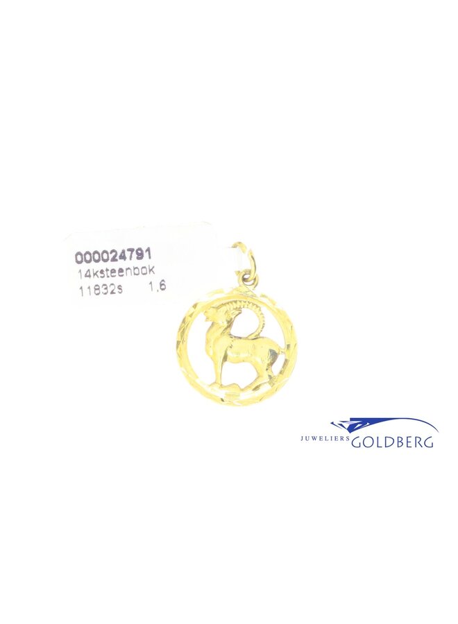 14k gold vintage capricorn pendant