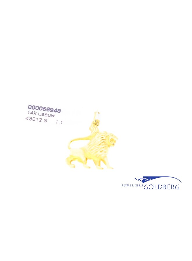 14k gold vintage leo pendant