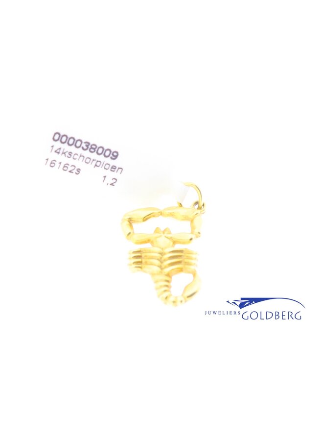 14k gold vintage scorpio pendant