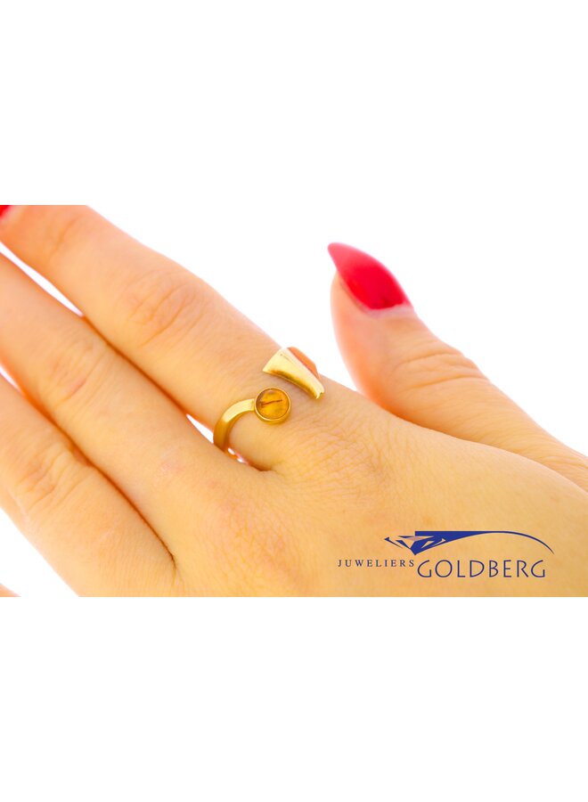 14k gouden ring met barnsteen