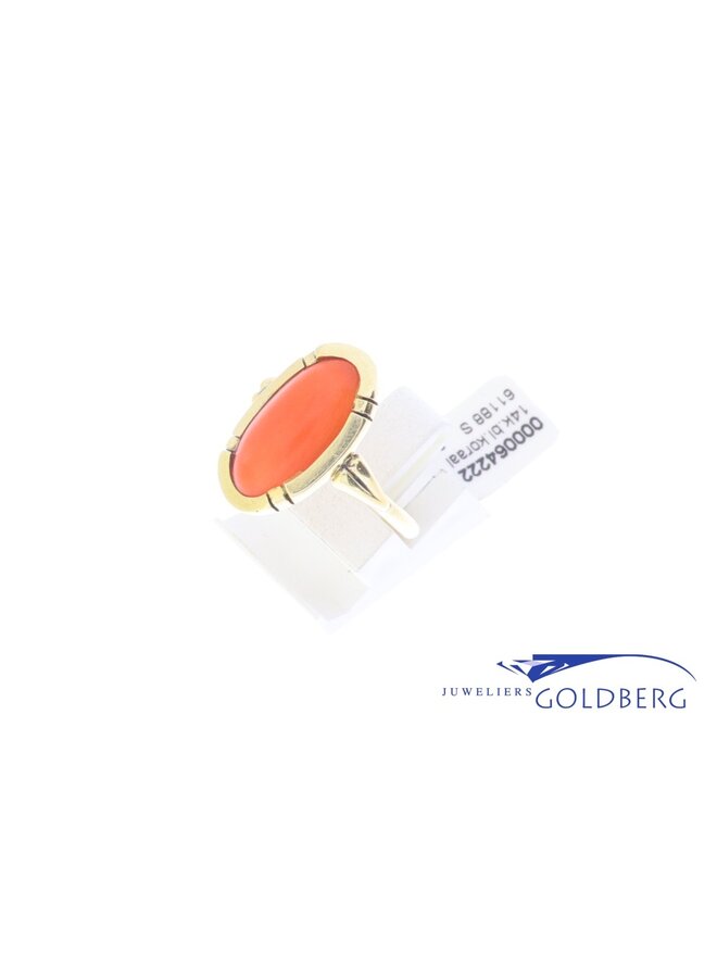 14k gouden vintage bloedkoraal ring