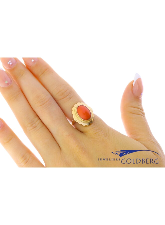 14k gouden vintage bloedkoraal ring