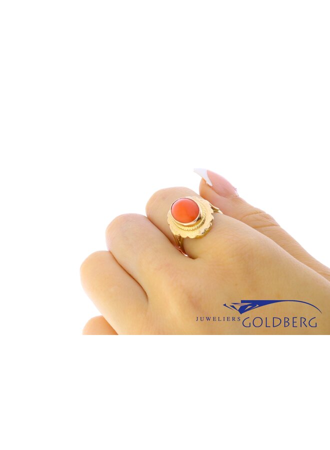 14k gouden vintage bloedkoraal ring