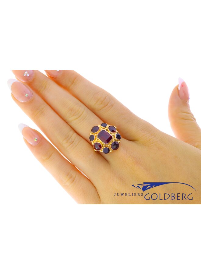 14k gold vintage ring garnet