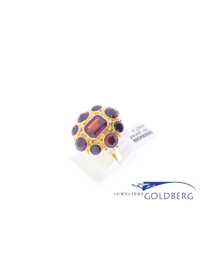 14k gold vintage ring garnet